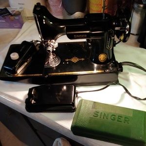 Singer Sewing Machine